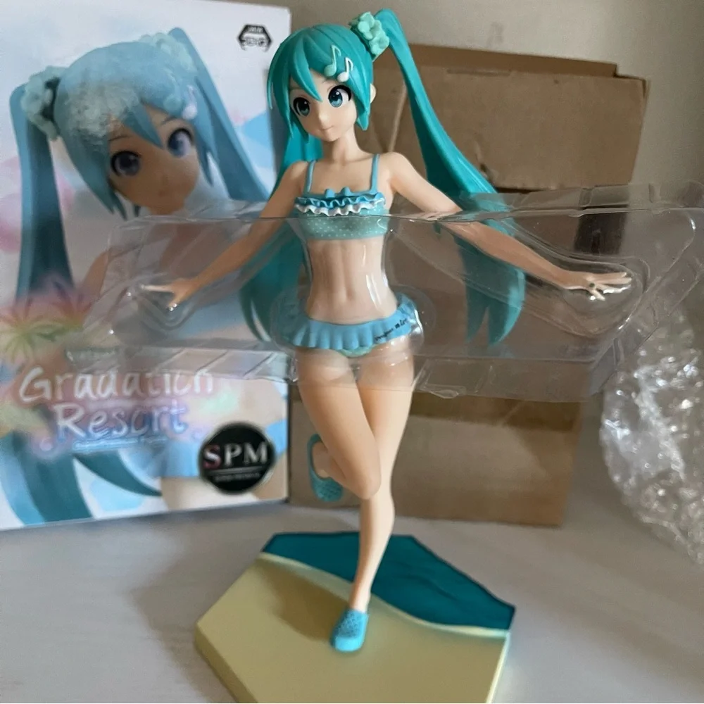 SEGA Hatsune Miku Gradation Resort Figure - Blue